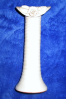 20 cm white ceramic vase is romantic