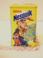 NESTLÉ fém kakaós doboz