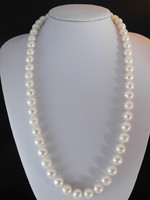 Beautiful pearl necklace 14k gold