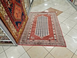 Pakisztáni  128x184 cm kézi csomózású gyapjú perzsa szőnyeg BFZ_377
