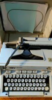 Old typewriter hermes igv 3000