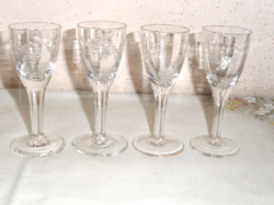 Régebbi talpas üveg likőrös, pálinkás pohár ( 4 db. )
