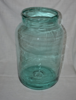 Old large storage jar 01