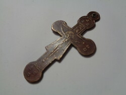 Antique cross pendant made of red copper, 2.2 x 4.2 cm, meticulously crafted