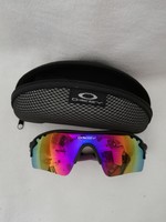 Oakley Radarlock napszemüveg