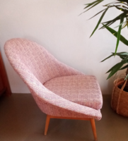 Mid-century armchairs, even in pairs, renovated