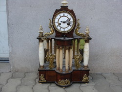Fireplace clock with statues, columns, Empire style.
