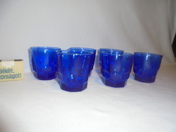 Hat darab röviditalos, likőrös, pálinkás pohár - együtt - kék üveg