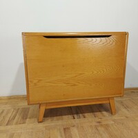 Bohumil Landsman retro ágyneműtartó komód