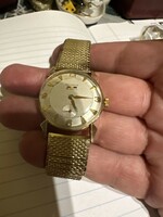 14 kr Swiss gold watch in good condition for sale! Price: 100,000.-