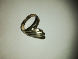 Jelzett ezüst gyűrű. Sérült. 5 g.