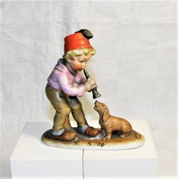 Furulyázó legény kutyával - Bertram porcelán figura