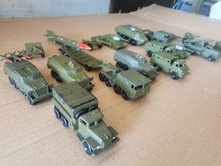 Katonai gyerekjátékok / kisautók