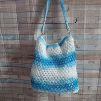 Crochet shoulder bag with lining