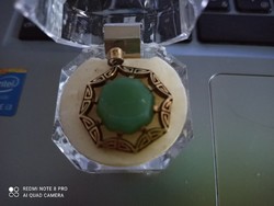 Aranyozott ezüst medál / jade