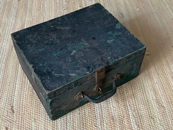 KISMÉRETŰ ANTIK ROMANTIKUS FA ÉKSZERTARTÓ LÁDA KINCSES LÁDA