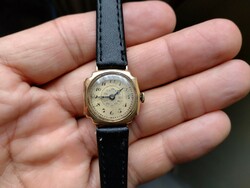 Svájci 14k arany női óra