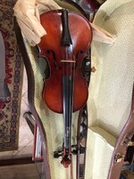 Violin, old, in good condition, excellent as a gift. Half size.
