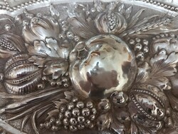 A curiosity!! Neo-Renaissance antique silver centerpiece (with certificate) even for details