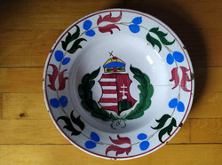 Hollóháza, címeres tányér