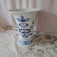 Meissen onion pattern vase