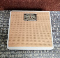 Retro mechanical personal scale