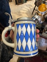 Beer mug with tin lid, half liter, height 18 cm.