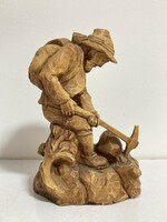 Valódi fából faragott kőfejtő bányász szobor figura