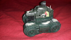 Retro plasztik felhúzható GUMIMOTOROS játék tank harckocsi MŰKÖDIK 13 x 5 x 10 cm a képek szerint