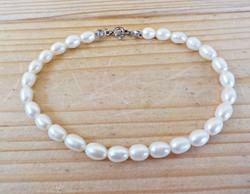 Old pearl bracelet with silver clasp