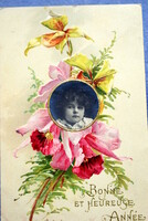Antik dombornyomott Klein üdvözlő képeslap orcidea medalionban valódi fotó