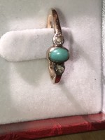 Antique, yellow gold ring with tiny brils and turquoise
