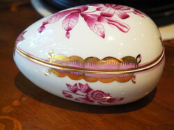 Purple Herend Victoria-patterned egg