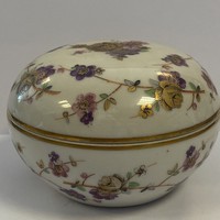 Gyűjtői Hüttl Tivadar porcelán bonbonier