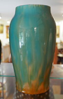 Kispest granite vase