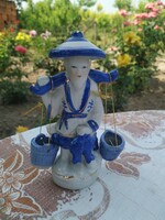 Porcelán vízhordó szerzetes 2 kis vödörrel eladó! Porcelán figurális szobor