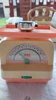 Retro original piko spielwaren plastic toy scale