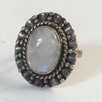 Old silver ring moonstone 50