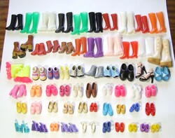Nearly a hundred pairs of barbie, fashion baby shoes, baby shoes, baby shoes in one, found