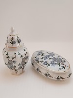 Hollóházi barackvirágos bonbonier és fedeles kisváza, urna váza, 2 db egyben