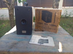 Cowen's ideal box camera / camera