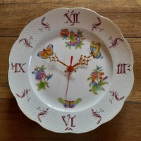 Porcelain wall clock with Victoria pattern from Herend