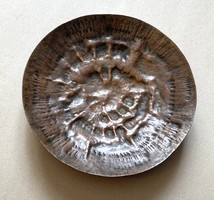 Retro bronze 3-legged hammered craft bowl centerpiece
