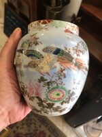 Arita Japanese porcelain vase, size 16 cm, hand painted.