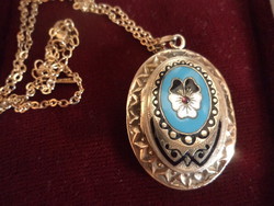 Gold-plated silver pendant with image holder is a collector's item!