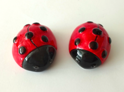 Retro ladybugs ceramic table spice holders (salt and pepper shakers)