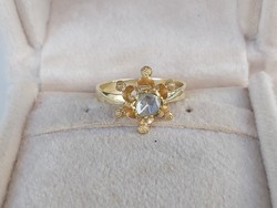 Gold ring/diamond