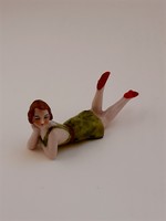 Miniatűr porcelán hölgy, 7 cm