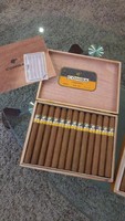 Eredeti Kubai Cohiba Hoyo monterey és Montecristo szivarok