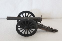 Small metal cannon